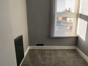 Bedroom- click for photo gallery